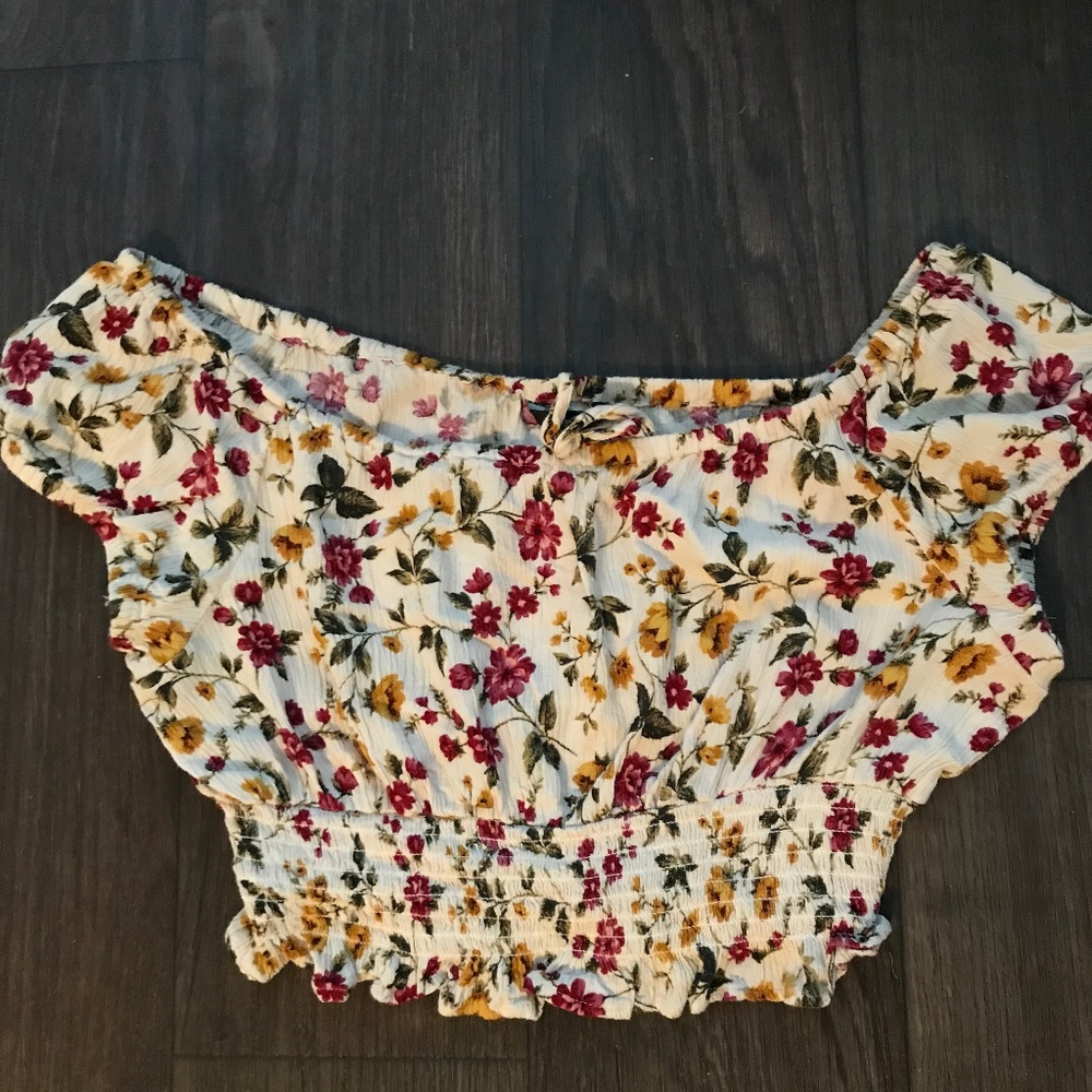American Eagle floral blouse
